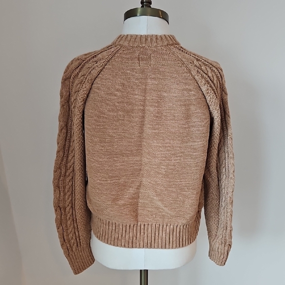 GAP Women's Beige Cable Knit Crewneck Sweater - Picture 3 of 4